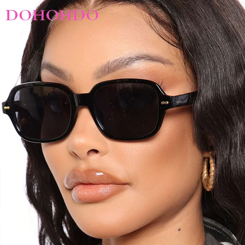 

Retro Rivets Square Frame Sunglasses For Women Luxury Brand Design Classic Sunglass Mens Summer Drive Travel Shade Eyewear UV400