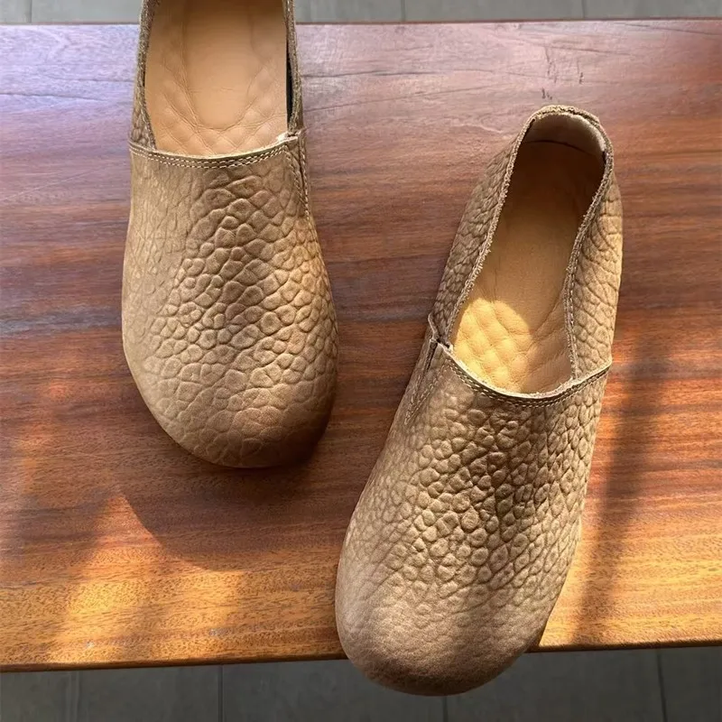 

Women's Shoes 2026 Top Layer Cowhide Flat Single Shoes, New Women's Shallow Opening Retro Mom Shoes, Luxurious Shoes, Loafers
