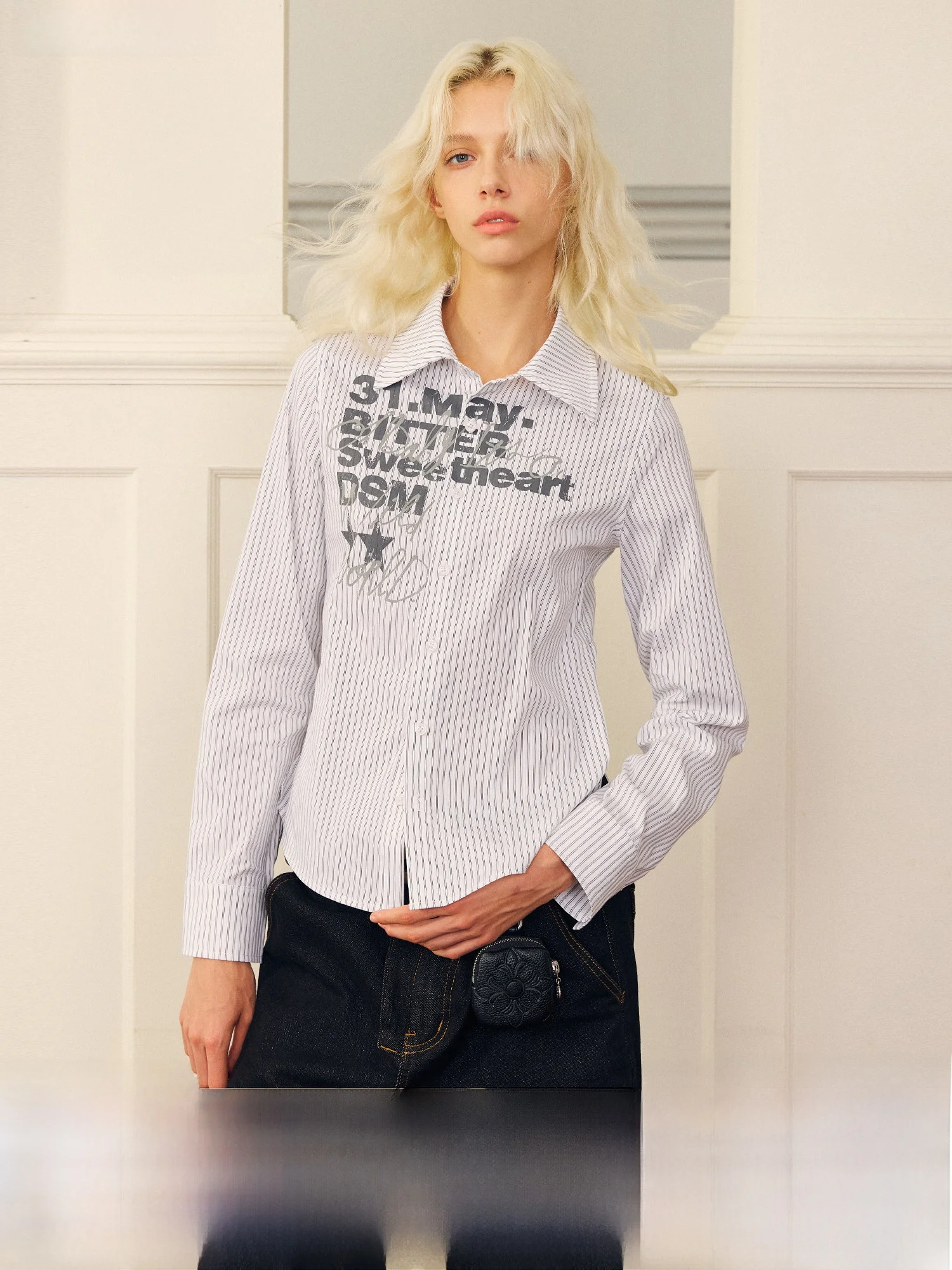 

Женская повседневная блузка Slim Fit с длинным рукавом, на пуговицах, с завышенной талией, в полоску, с ретро-надписями, светлого цвета