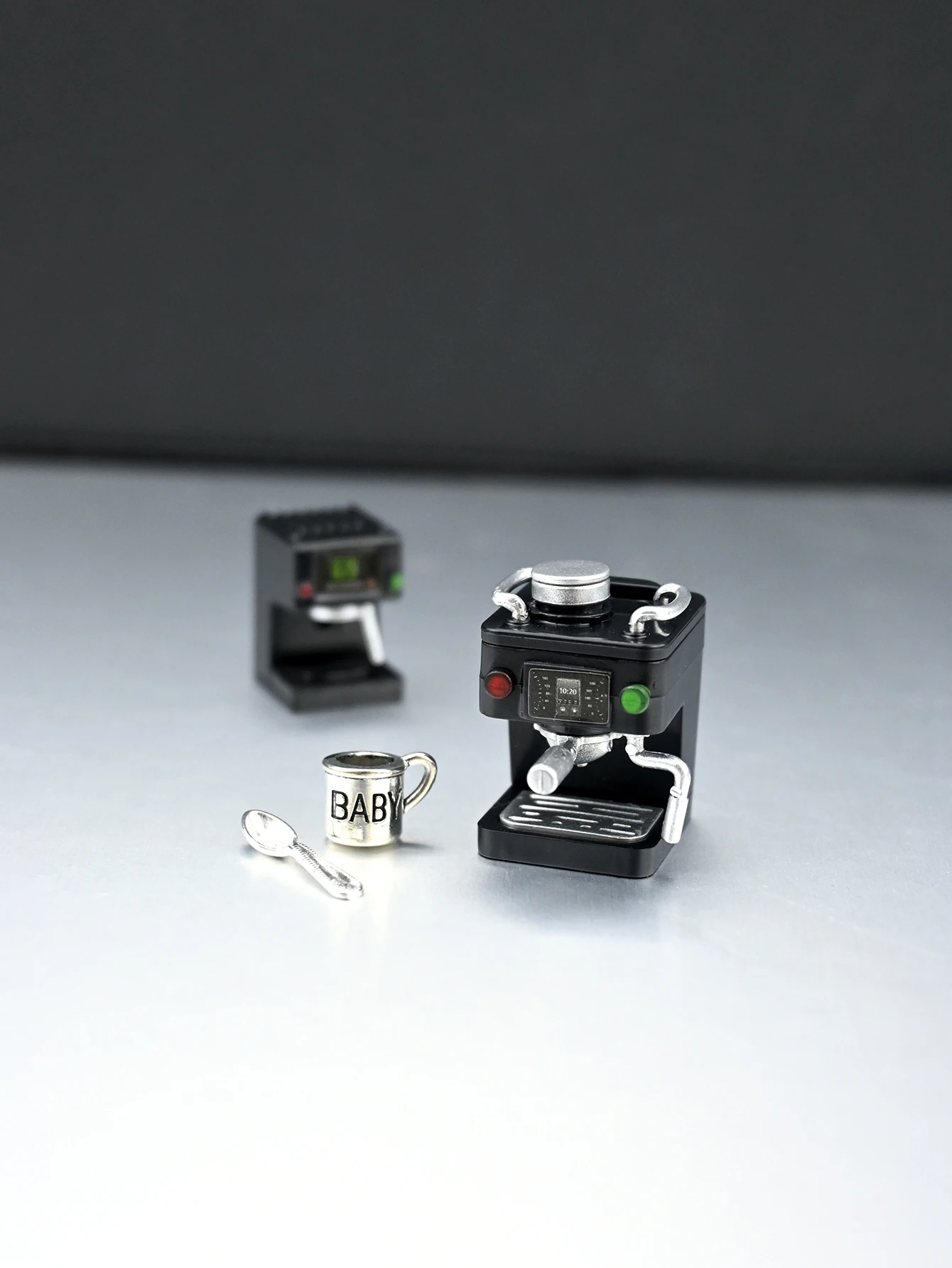A Miniature Coffee Machine Scene Decoration, Dollhouse Dollhouse, Model House Accessories, Dollhouse Toys, Toy House Decorations, Miniature Food Toys, Photography Props, Micro Landscape Decorations, Miniatures Decoration, Small Gifts, Giveaways, Home Decor Items