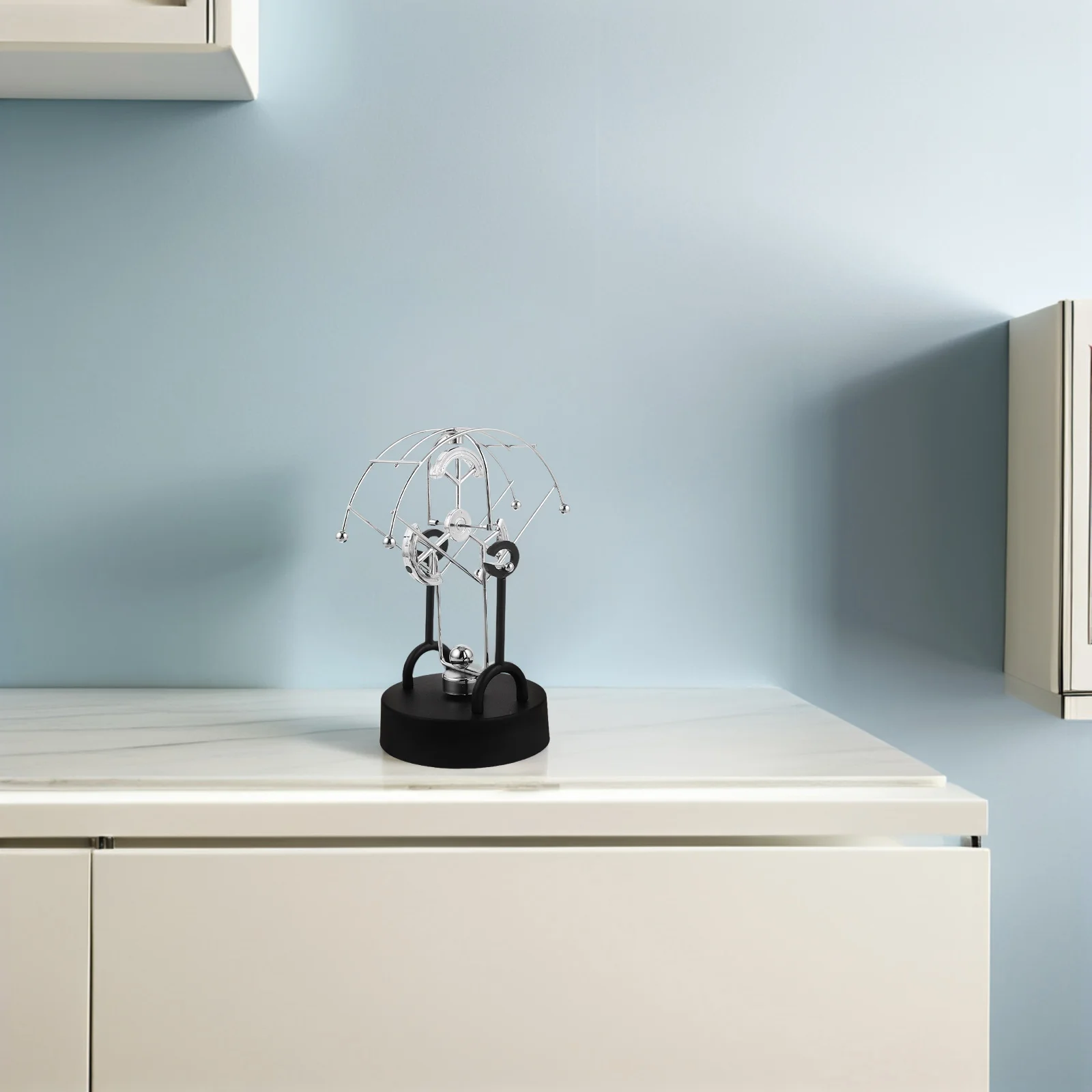 

Perpetual Motion Device Metal Balancing Office Desk Ornament Rotating Desktop Perpetual Display Science Decoration