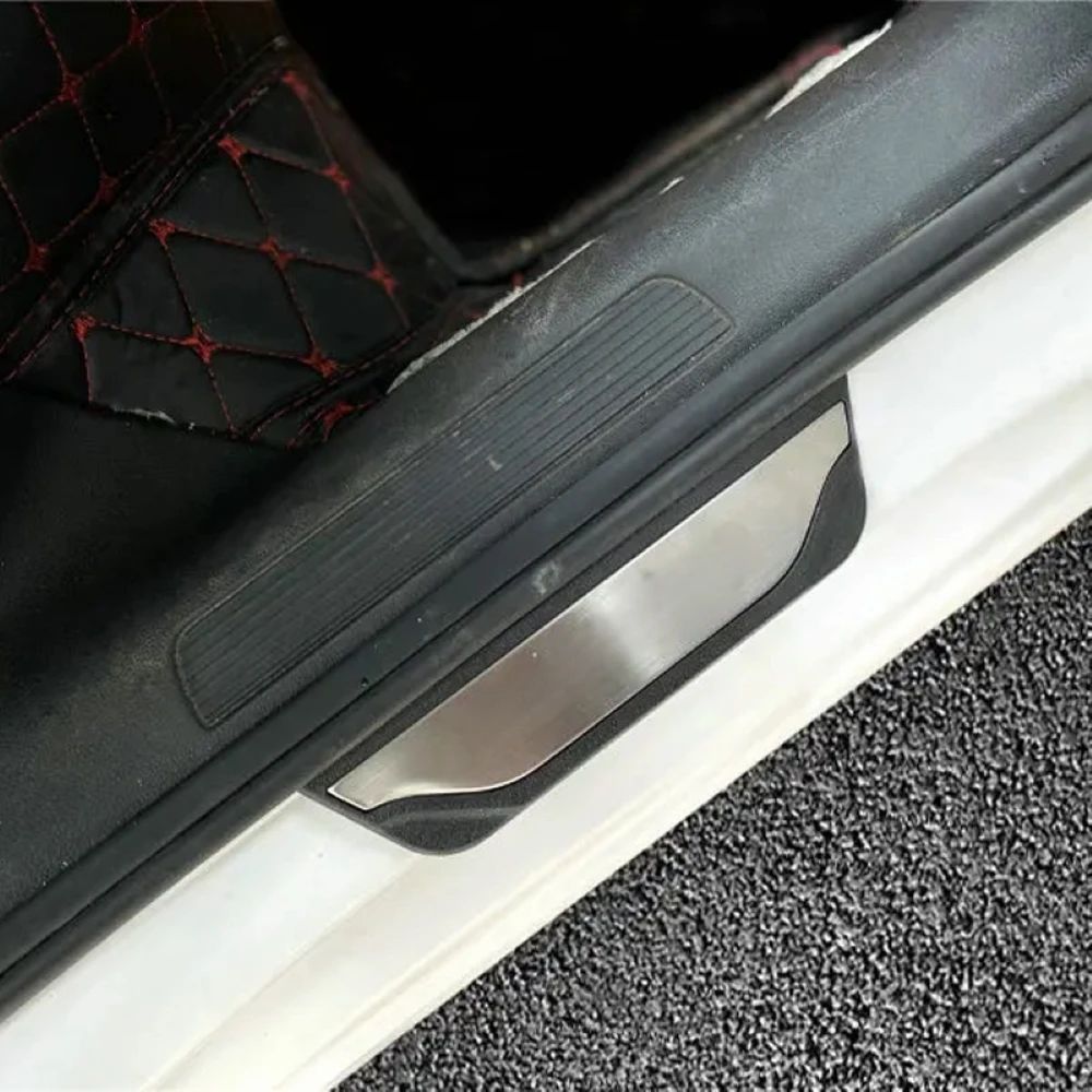 For Mitubishi Xpander 2017 2018-2023 2024 2025 2026 2027 Door Sill Plate Stainless Steel Plastic Car Sticker Interiors Auto Part