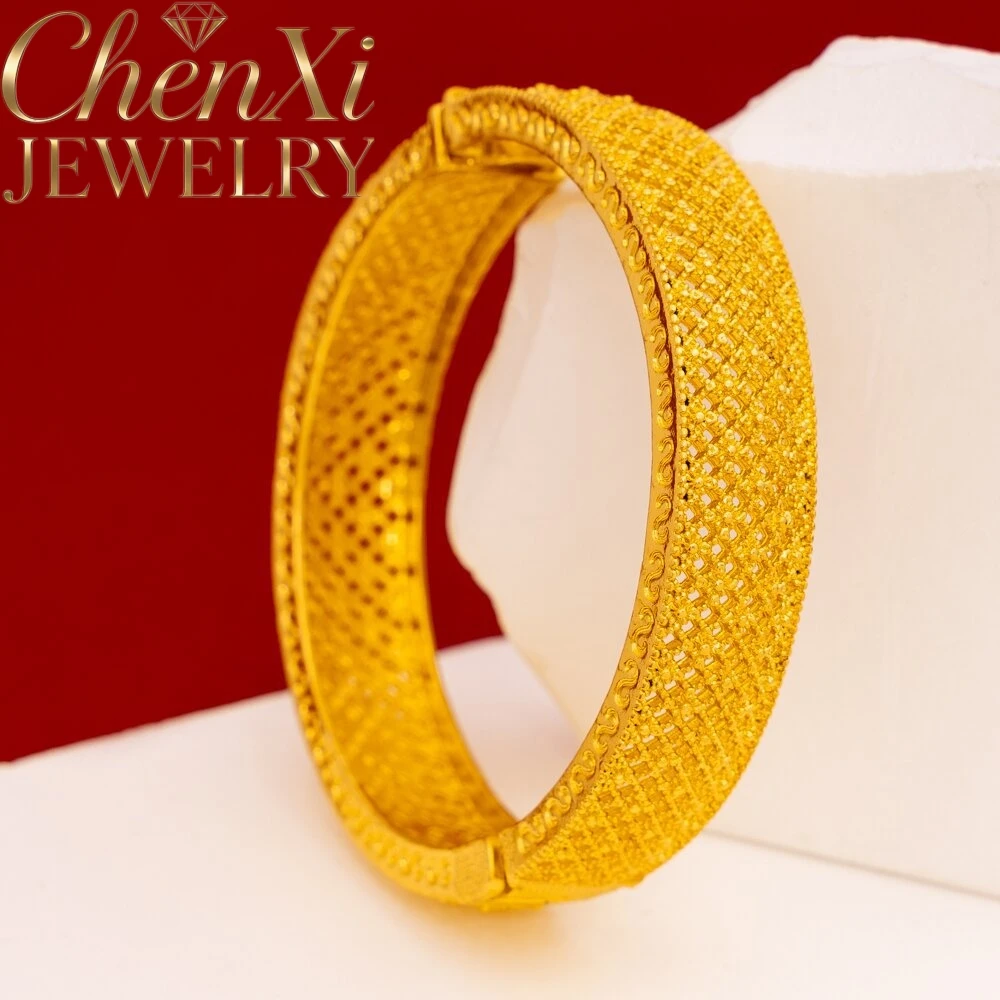 

Sand Gold Carved Pattern Totem Weaving Bracelet Charms Standout Piece High-End Fashion Best Exquisite Popular Mascot Unique Gift