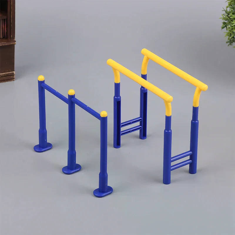 Accessoires de gymnastique miniatures pour maison de poupée, modèles d'équipement de fitness et de parc 1/12.