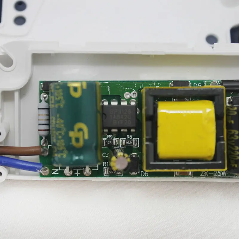 19-25W Led Lights Driver 20W/22W/23W/24W/25W Power Supply Lighting Transformer AC85-265V Output:560-600mA,DC24-42V
