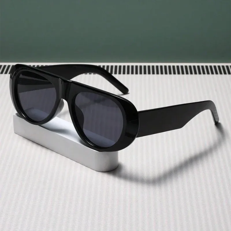Retro Oval Sunglasses Woman Brand Designer Large Frame Sun Glasses Men UV400 Punk Style Luxury Eyewear Female Oculos De Sol