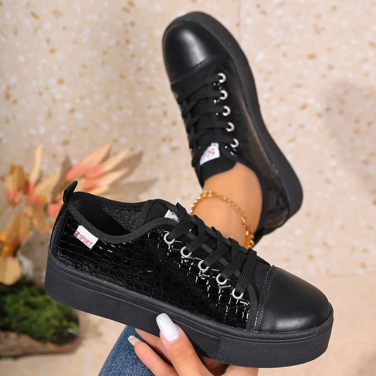 New women's flat casual single shoes, perforated and breathable white sneakers, women's sports shoes view 5