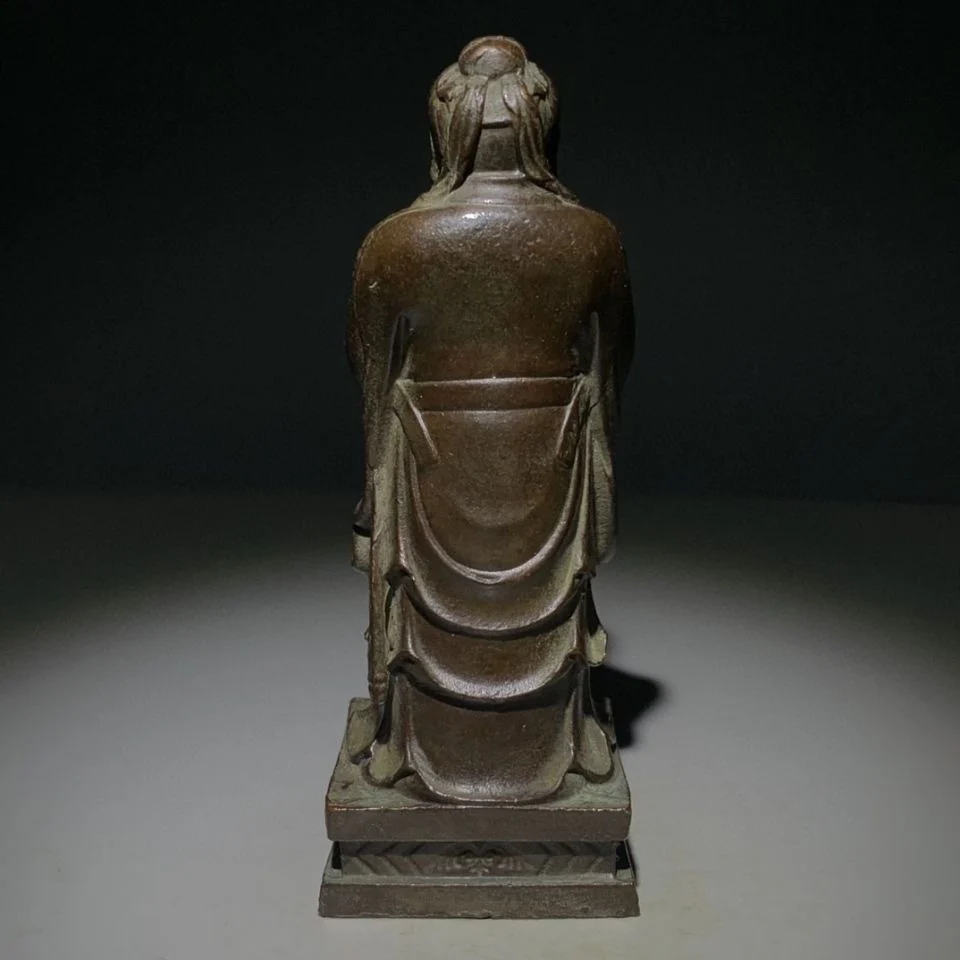 Old goods, bronze statues of Confucius, ornaments, copper clad bronze statues, this authenticity