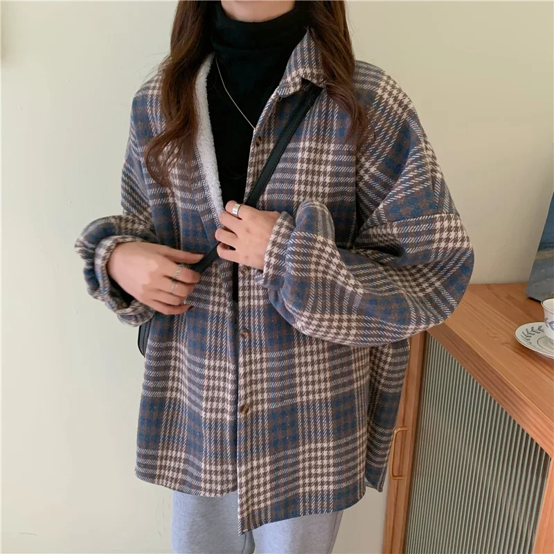 Warm Women Plaid Shirt Winter Thick Velvet Lining Loose Long Sleeve Ladies Blouse Turn Down Collar Vintage Blusas De Mujer