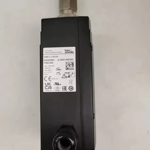 100% الأصلي كرومشرودر الأشعة فوق البنفسجية كاشف اللهب UVC1D3G1A 84320301 UVC1D1G1A لأجزاء الغلاية