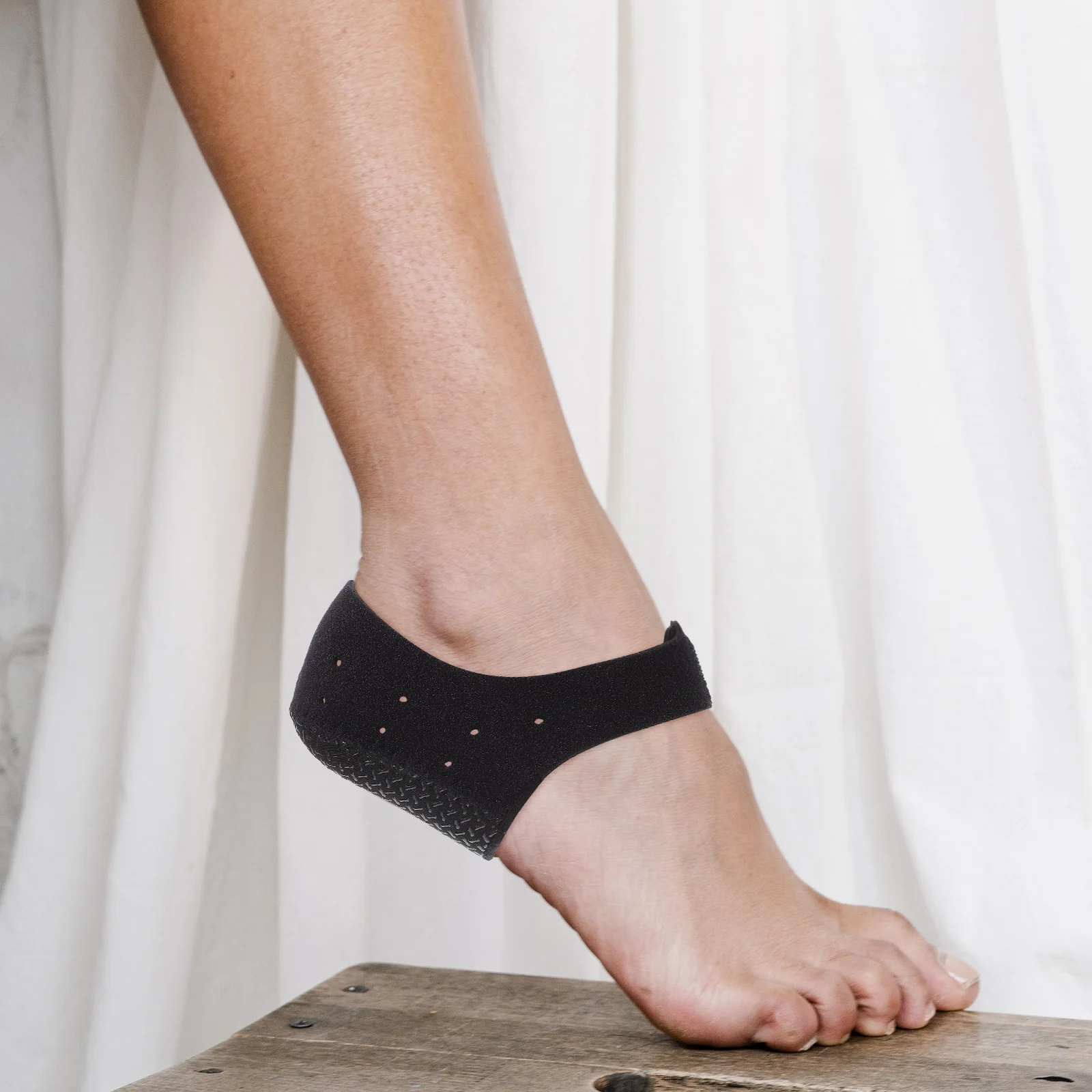 

1 Pair Anti-Slip Socks Comfortable Supple Heel Covers For Shoes Boots Sneakers Work Shoes Heel Pad Protective Cushion Pain