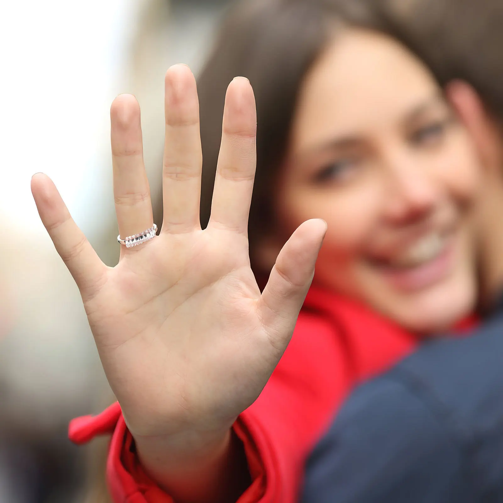 

12 шт. регулятор размера кольца, прозрачный для любых колец, невидимый затягиватель, несколько форм, легко режется, регулируемый пластиковый инструмент