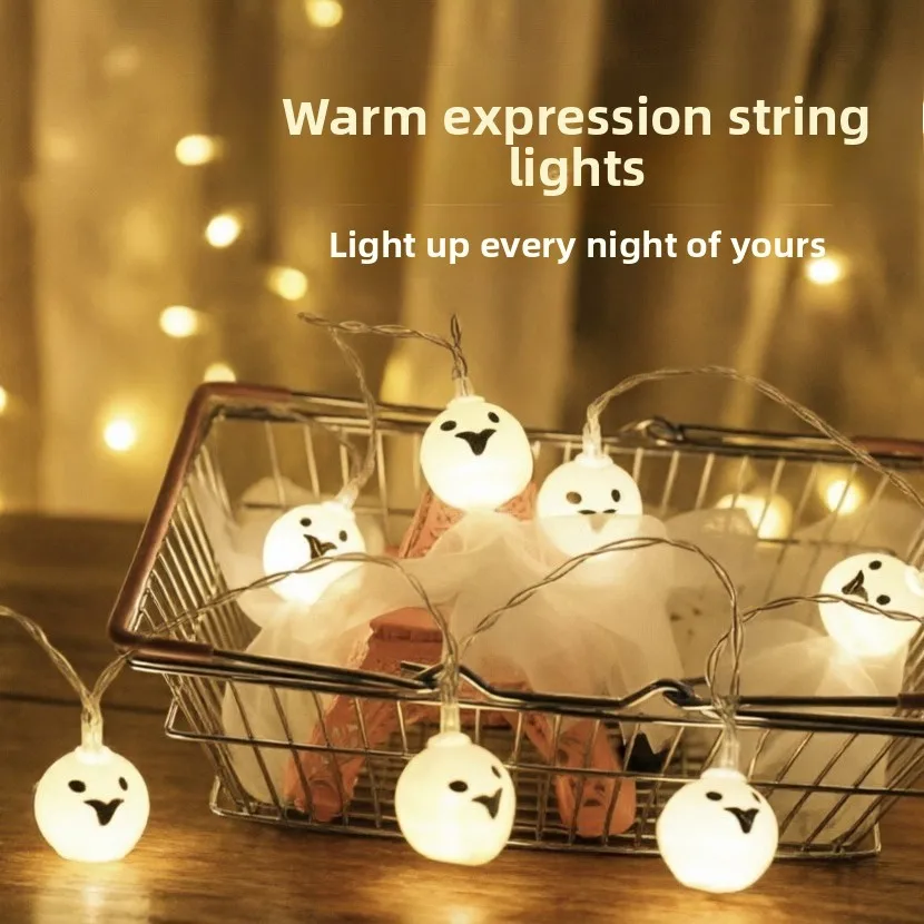 Luz de Cordão LED Ambiente Assustadora de Halloween 2026, Lâmpada Decorativa de Pano com Boneco Fantasma Teru Teru Bozu para Ornamento de Ambiente Interno