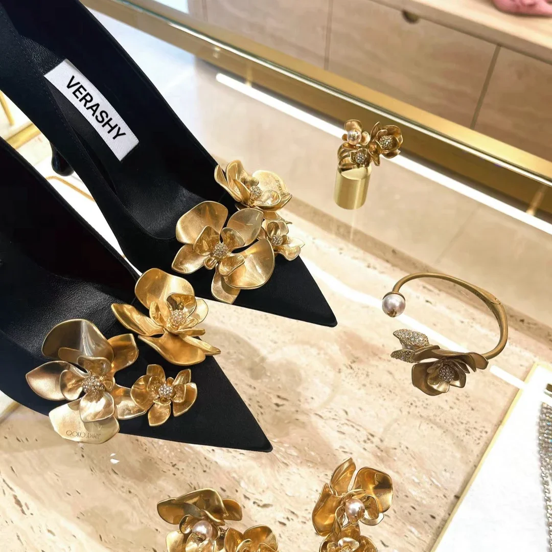 Golden Flowers High Heels Women Silk Luxury Designer Sandal Sexy Party Dress Pumps Pointed Metallic Flower Stiletto Heels Ladies