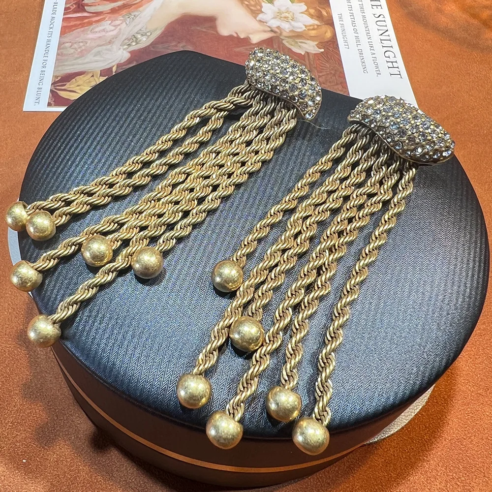 Vintage Palace Tassel Dangle Earrings Antique Gold Plated Alloy Full Cubic Zirconia Multi Twist Chain Women Luxury Ear Jewelry