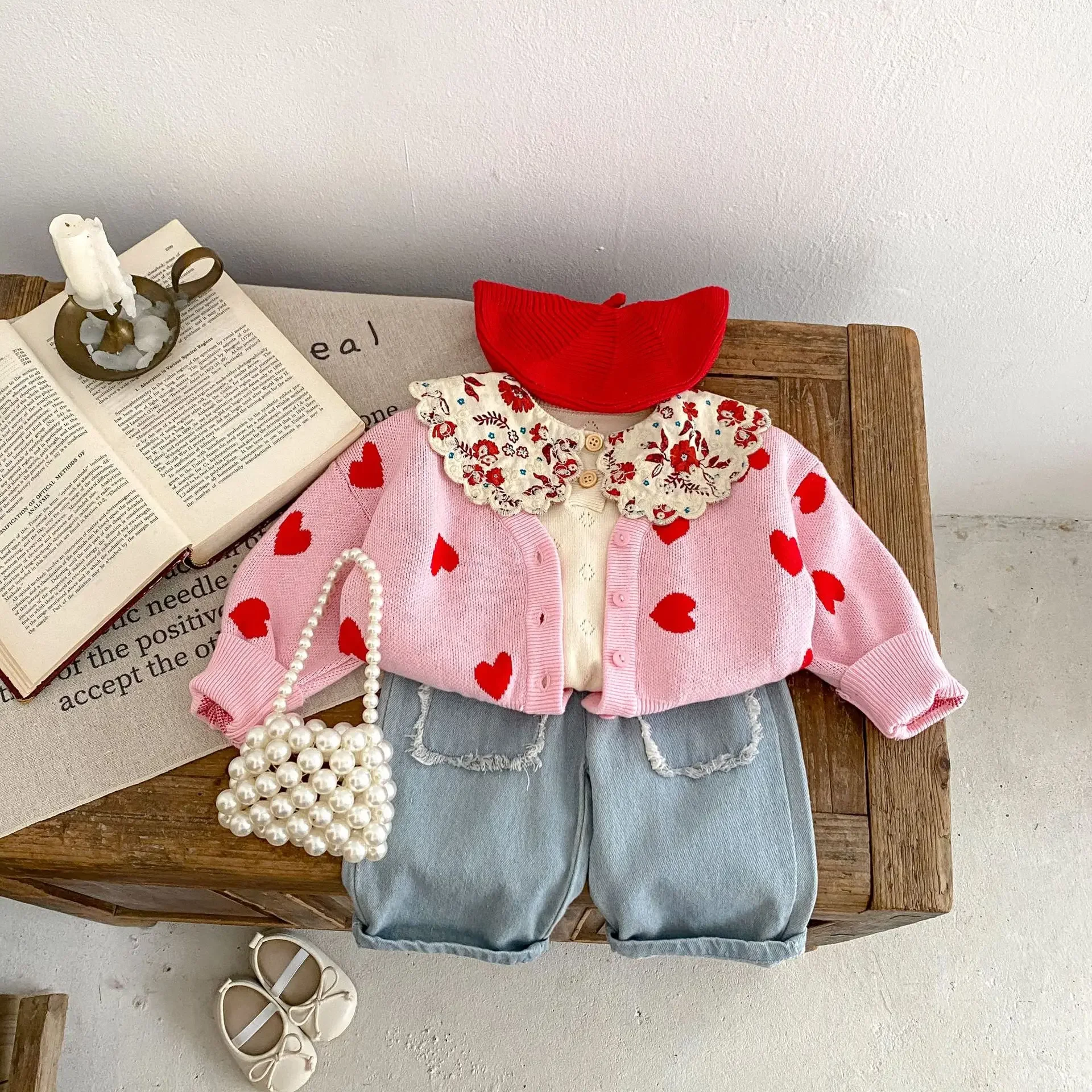 Baby Clothing Girls Sweater 2023 Autumn Baby Girls Pink Heart Big V-neck Knitted Coat Cardigan Cute Casual Warm Kids Sweater