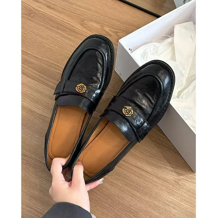 

Ultra Soft Sheepskin Thick Bottom Slip-On Loafers Black Camellia Women's Flats round Toe Rubber Sole Spring Autumn British Style