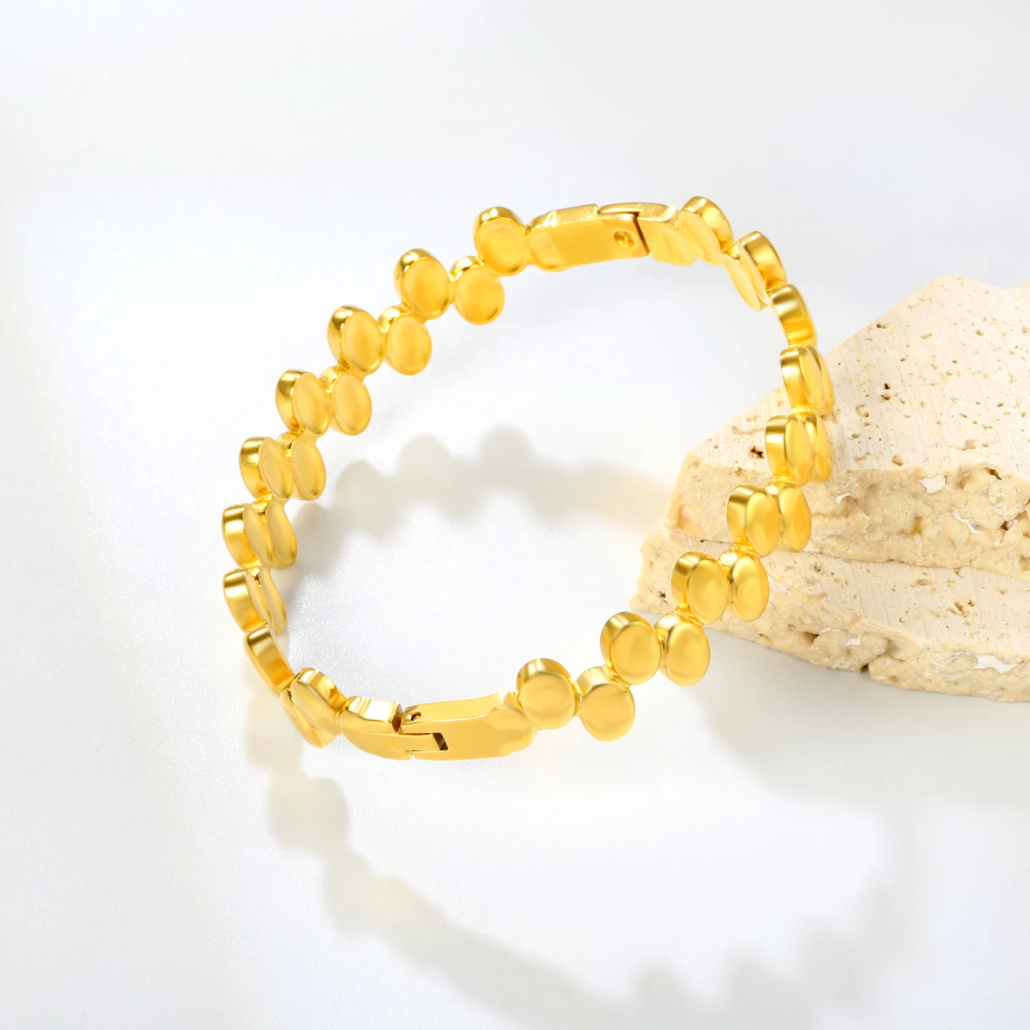 

LUXUKISSKIDS Fashion Gold Plated PVD Bangles Round Welded Hard Bracelets 18K Waterproof Party Wedding Designer Wrist Accessories