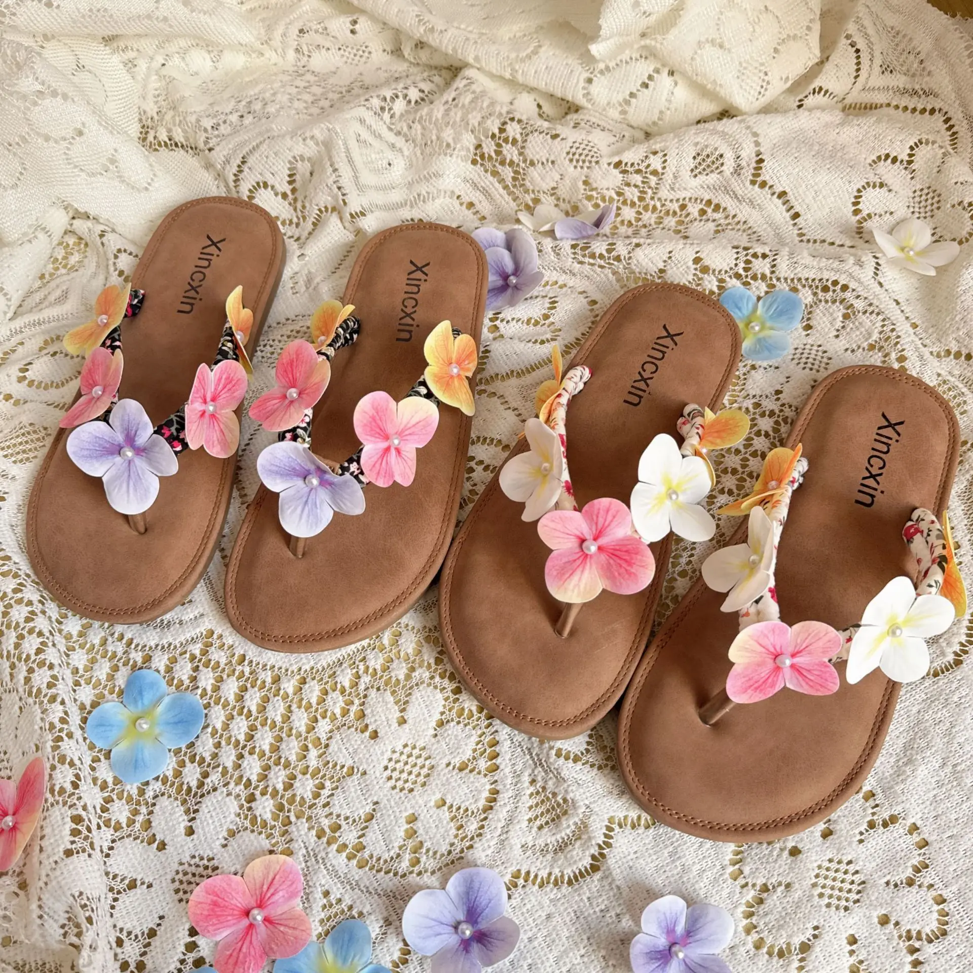 

2026 Spring Autumn Thai Style Flower Flip Flops Women Fashion Clip Toe Beach Slippers Casual Vacation Outdoor Slides
