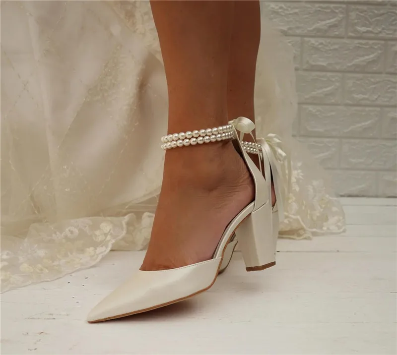 Scarpe da sposa con tacco largo per la sposa perle da donna décolleté per abiti da festa sandali con tacco da donna con punta chiusa tacchi alti da