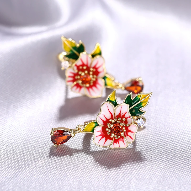 Huitan Gorgeous Flower Earrings for Women Red Flower Green Leaf Aesthetic Enamel Earrings Wedding Party Temperament Lady Jewelry