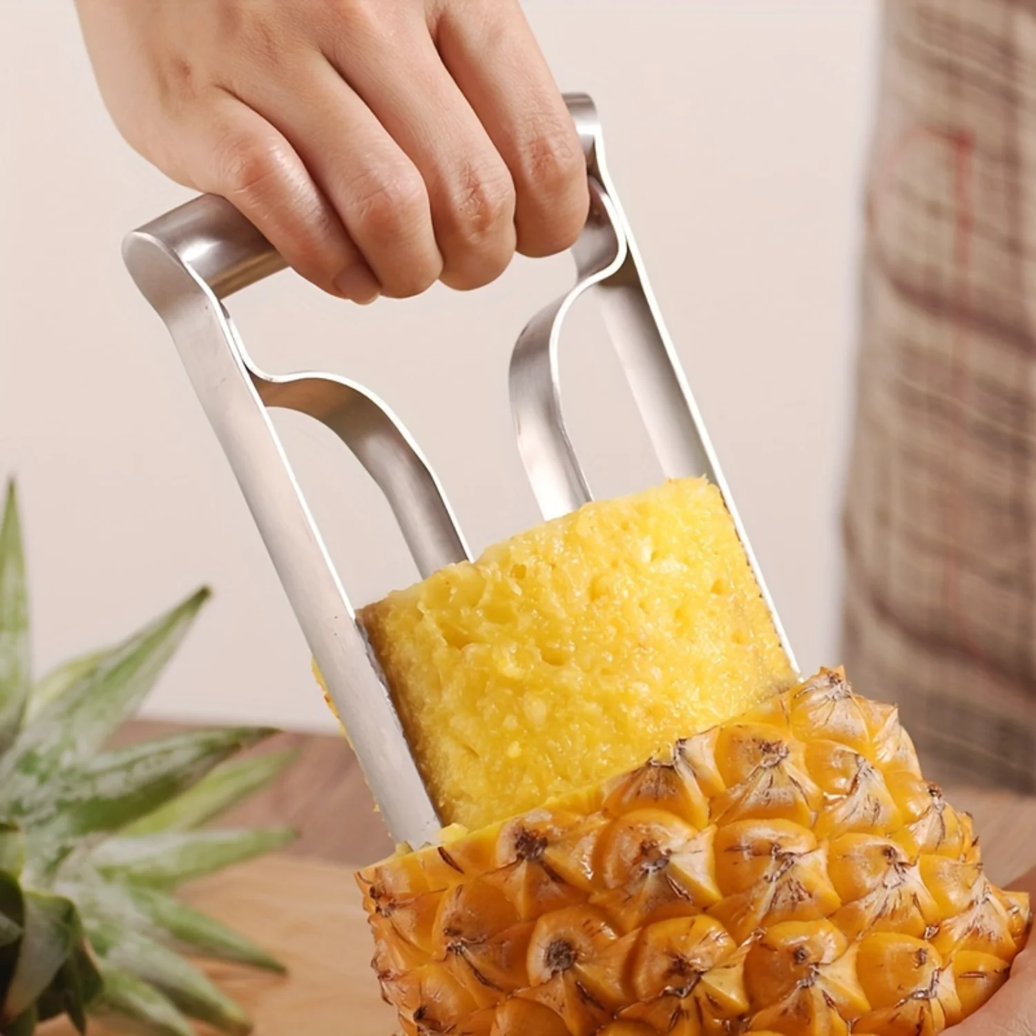 

Steel Pineapple Corer & Slicer - Easy Eye Remover And Peeler, Perfect For Home And Commercial Use