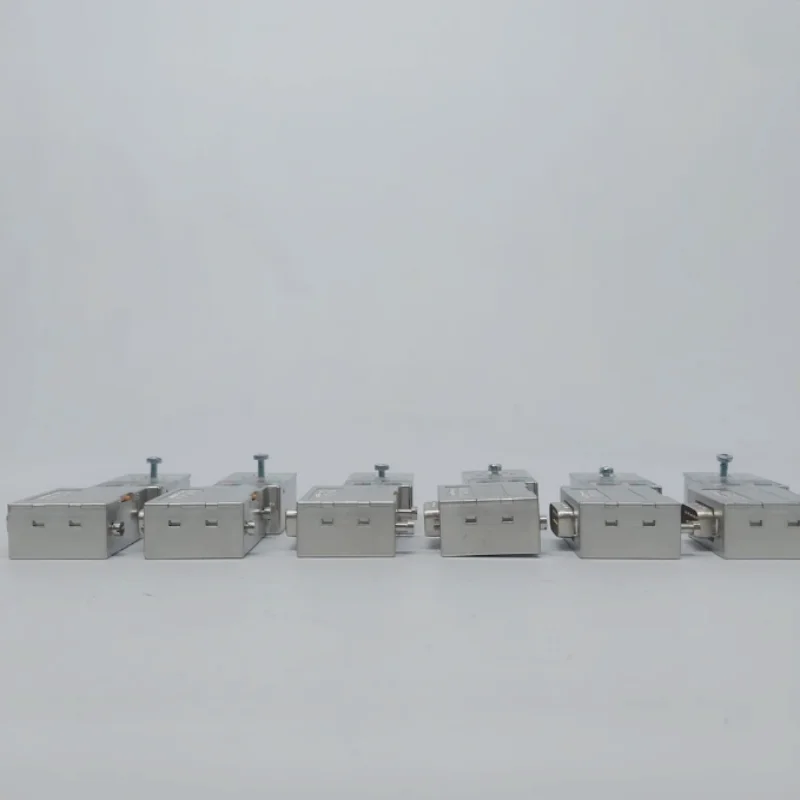 

Совершенно новый оригинальный разъем модуля 1656725 VS-08RJ45-5-Q/IP20 3035564 STTB 2,5-PT100 MD 2313672 SUBCON-PLUS-PROFIB/90/IDC