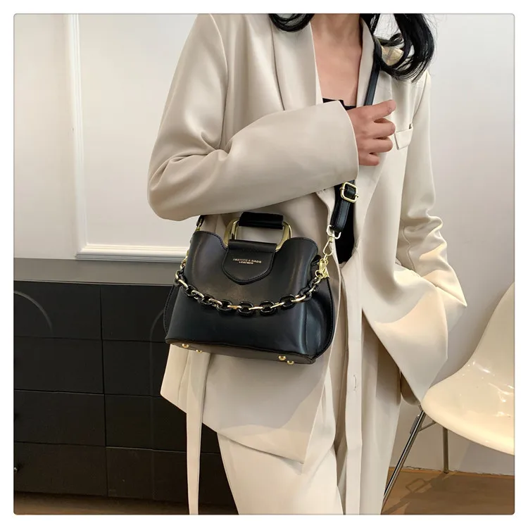 2025 Novo! Bolsa feminina estilo europeu americano nas axilas – requintado ombro crossbody de grande capacidade e alta textura