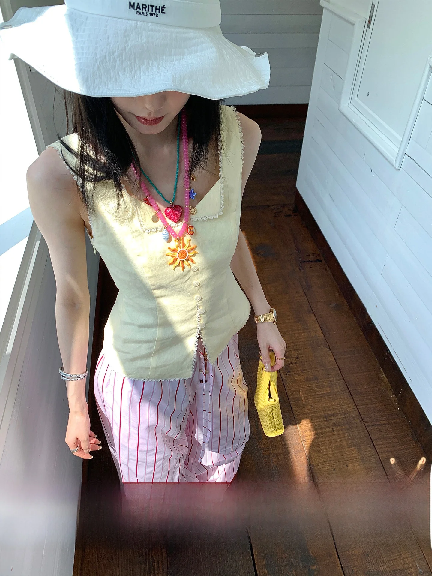 

Летний женский топ Ouyang из льна с кружевной отделкой, новинка, с эффектом утягивания талии, приталенный крой, модный дизайн