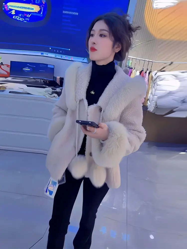 

French style high-end fluffy coat women in autumn winter new 2025 fashionable and versatile warm and short style coat