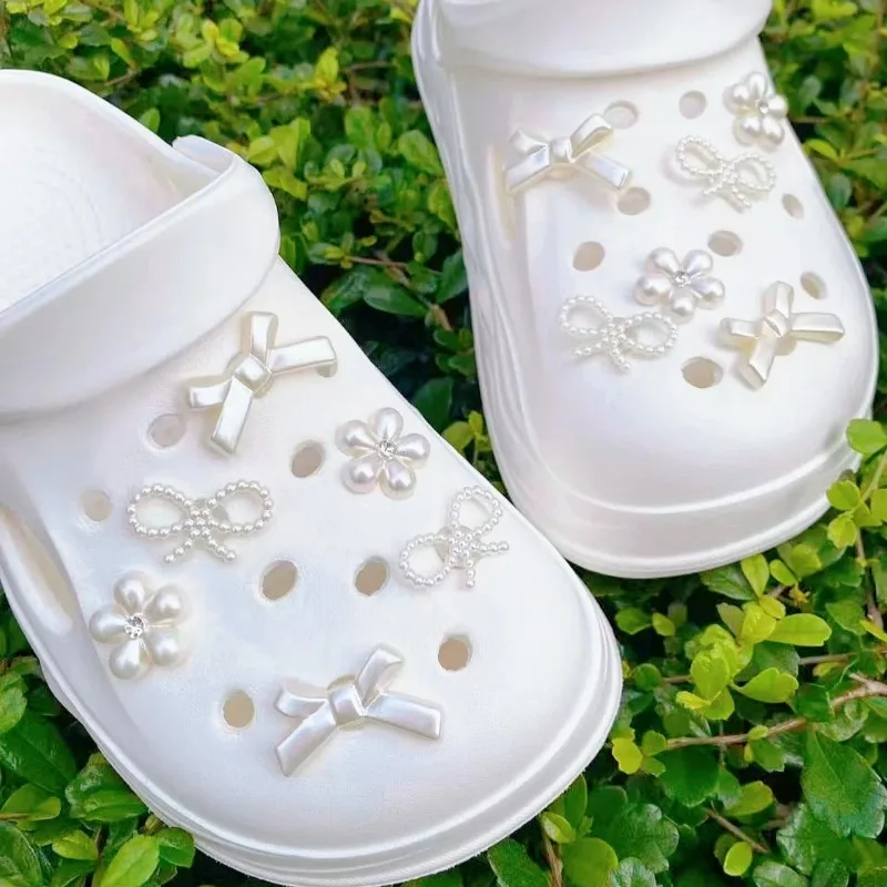 Hot Fashion Shoe Charms for Pearl Bow and Flowers Clogs Shoe Buckle Cute Shoe Accessories Decoration for Girls Gift