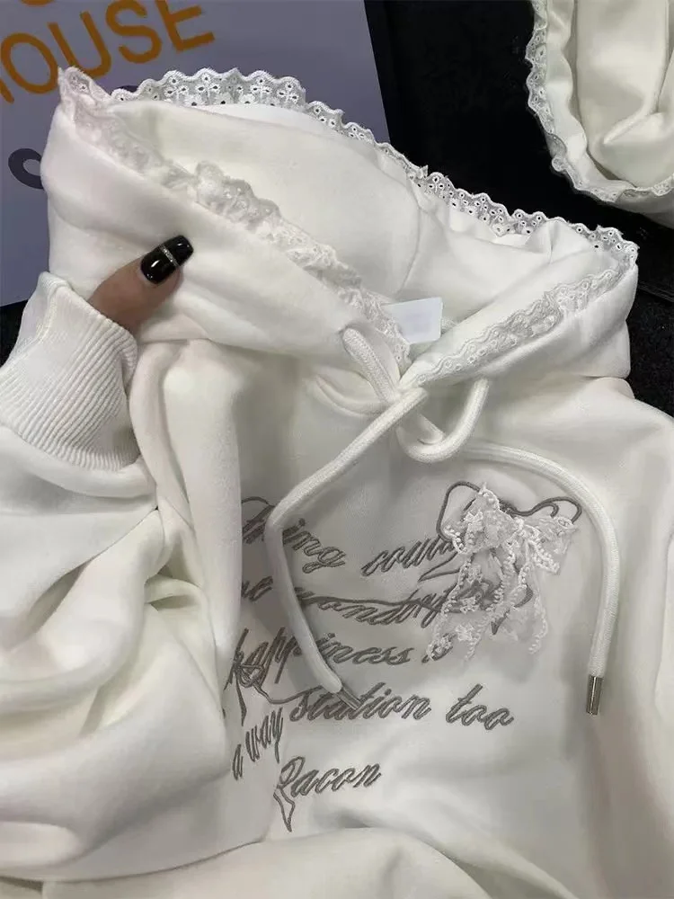 

2025 Spring New Sweet Lace Splicing Embroidered Hoodie Women Clothing Plush Korean Fashion Chic Casual Sweatshirt Women Tops