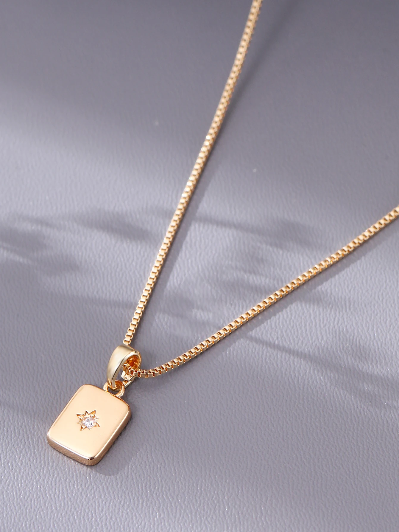 

Sweet Venice Chain Pendant Necklace with Square Plate Star Zircon - Versatile Classic Design for Resort Party Gift Daily Wear