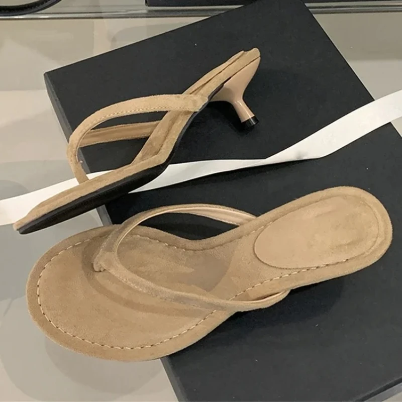 

Fashion Low Heel Slippers for Women Summer 2025 Clip Toe Beach Casual Sandals Comfortable Non-slip Flip Flops Sandalias De Mujer