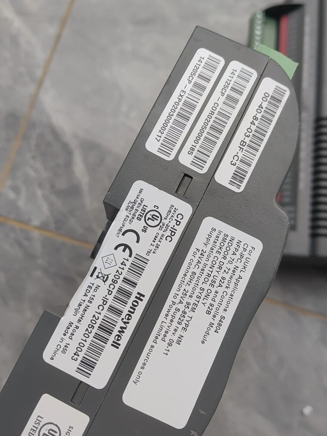 Honeywell CP-IPC Controller. As Shown In The Picture. The Unit Price Is 1200 Pieces.