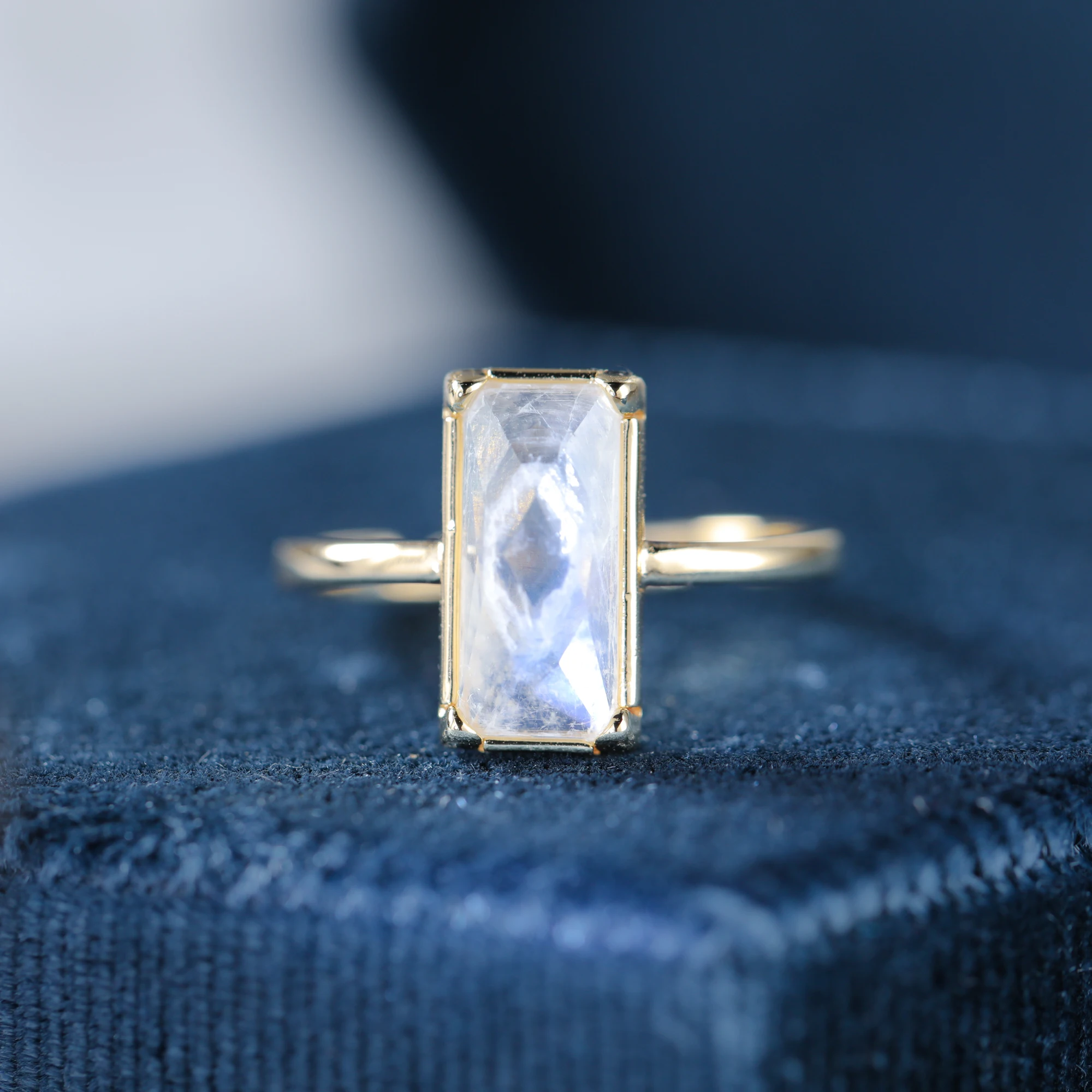 Natural baguette corte moonstone pedra preciosa noivado solitaire anel 925 prata esterlina banda para mulheres pedra azul promessa presentes