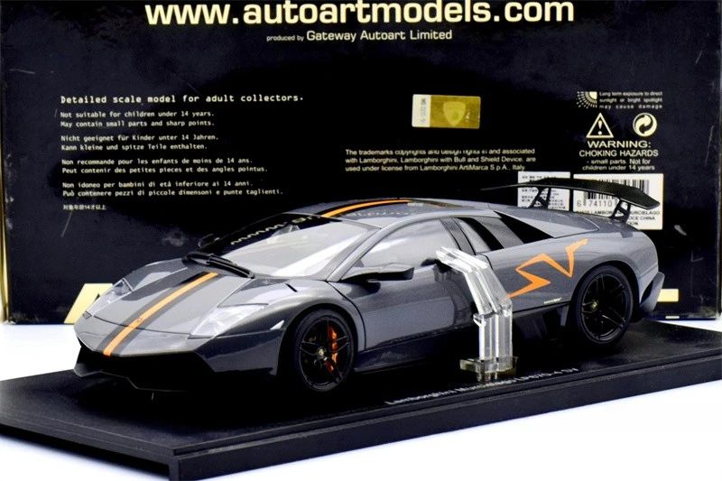 Autoart 1:18 Murclelago LP670-4 SV Alloy Fully Open Simulation Limited Edition Alloy Metal Static Car Model Toy Gift