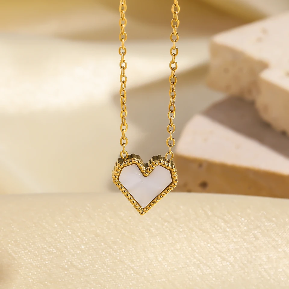 ZAKOL Trendy Y2K Loving Heart Pendant Necklaces For Women Girls Romantic Gold Color Metal Clavicle Chain Choker Jewelry Gifts