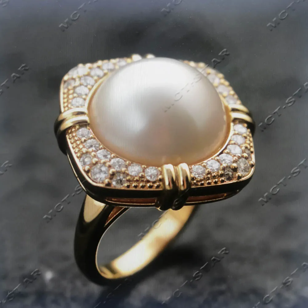 

Кольцо MTC·STAR Natural Real с квадратным жемчугом Мабе из Южных морских пресноводных жемчужин белого цвета, 23 мм, с фианитами (Z14417)