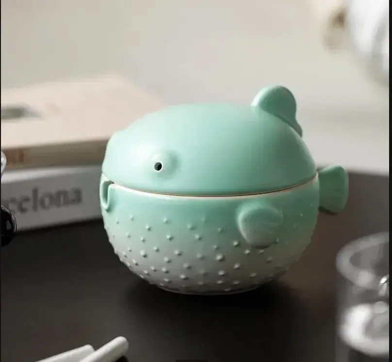 

Puffer Fish Ceramic Ashtray with Lid Anti-fly Ash Container Soot Storage Box Desktop Organizer Smoking Accessories Ash Trays