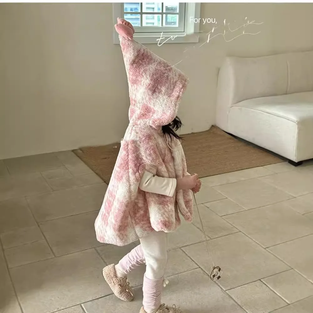 

Girls Coat 2024 Winter New Childrens Clothes Korean Style Girls Baby Fashion Lamb Wool Plaid Cloak Casual Simple and Lovely