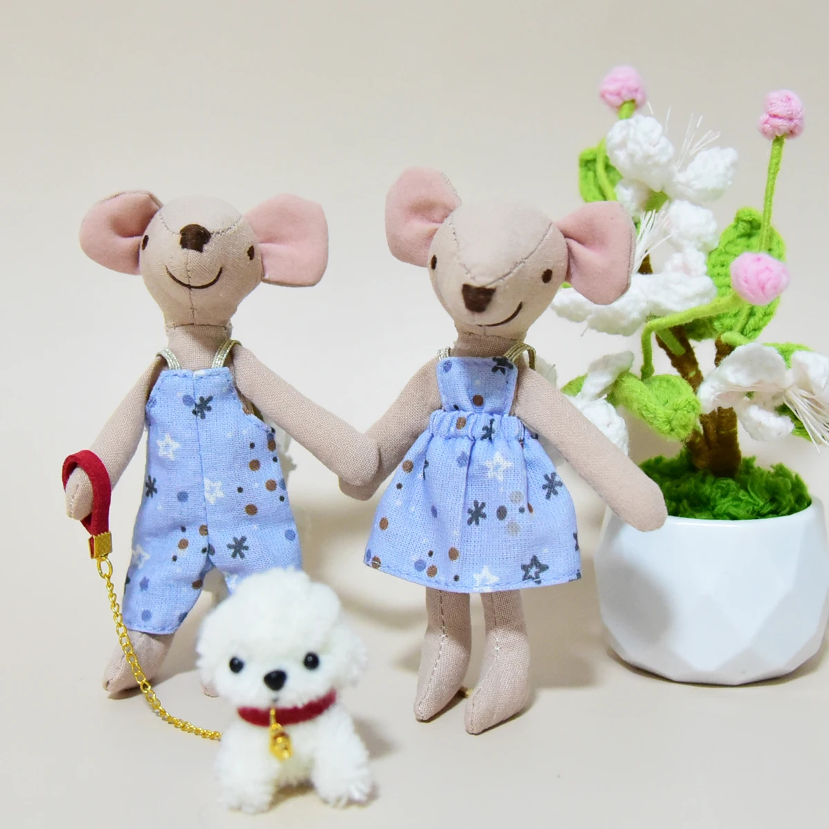 H-13Cm Play House Toy with Changeable Mouse with Blue Overalls and Suspender Skirt Suitable for Bjd Ob11 Maileg Toy House Ornaments Children's Day Gift Birthday Gift
