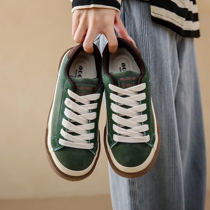 Little White Shoes Women's 2024 Autumn and Winter New Korean Edition Round Headed Lace up Thick Sole Casual Sports Single Shoes