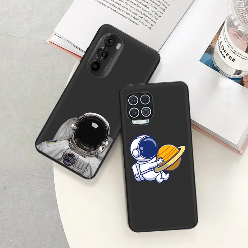 Matte Phone Cases for Motorola Moto G31 G50 G30 G51 G60 G71 G22 G32 G52 G72 G53 G73 G9 Cartoon Astronaut Rocket Black Soft Cover