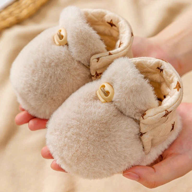 

Зимняя детская прогулочная обувь, новинка 2025, детская теплая обувь на плоской подошве, домашняя напольная обувь для новорожденных, повседневные детские хлопковые носки, прогулочные сапоги