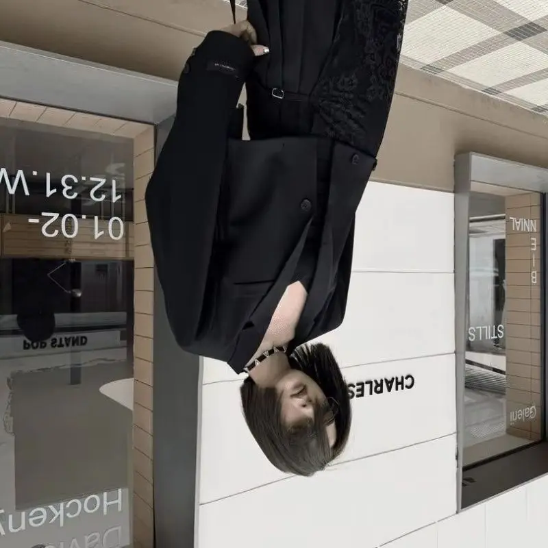 

Элегантный малогабаритный костюм для ранней весны: модный черно-серый дизайн с цветовыми блоками, уникальный, можно носить двумя способами, изысканный, простой, повседневный.