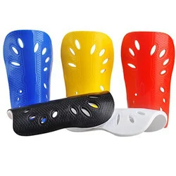 Espinilleras de fútbol de plástico para niños y adultos, Protector de piernas, equipo de protección transpirable, 5 colores, 1 par