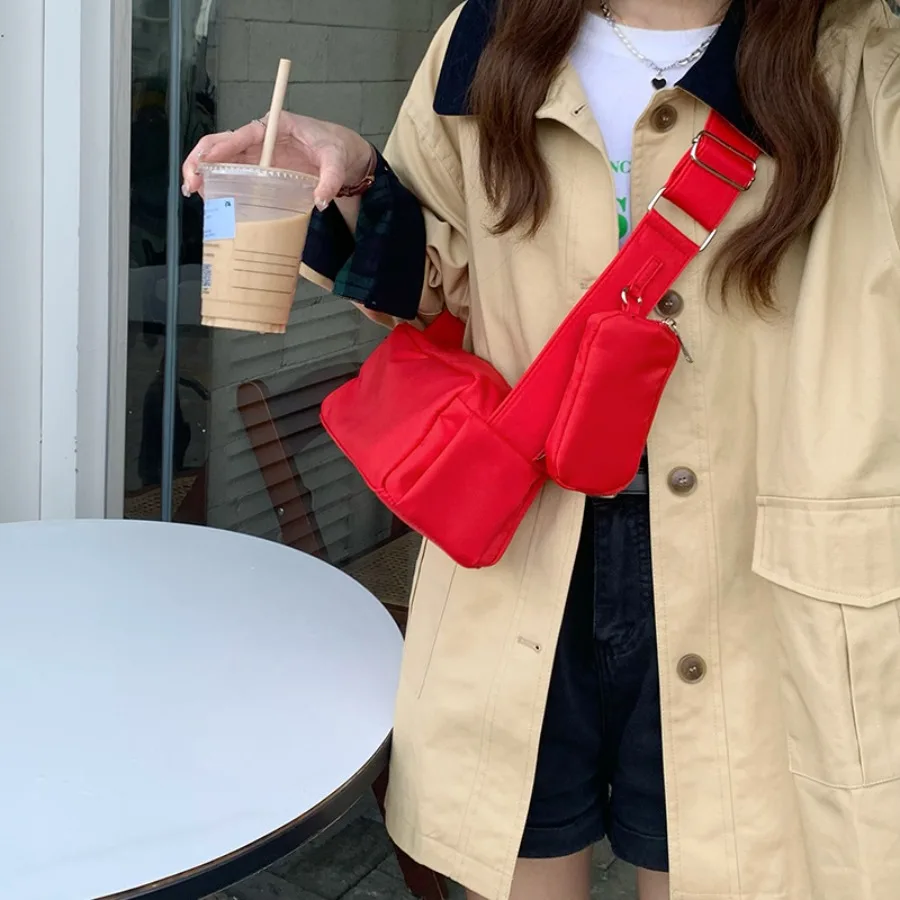 

Summer Red Casual Niche Toast Bag Three-dimensional Crossbody Bag for Women Simple and Versatile Single-shoulder Underarm Bags