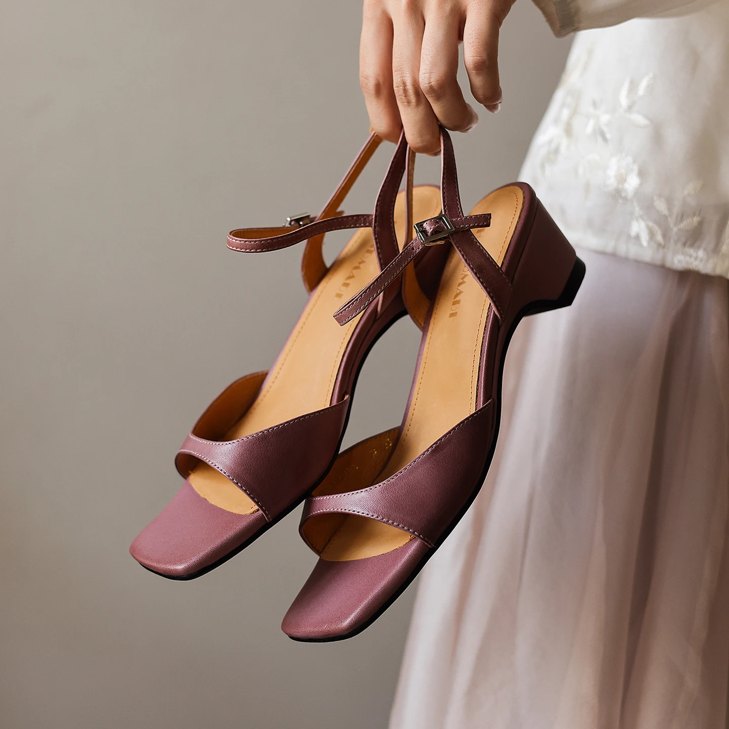 

Cow Leather New Fashion Summer women's Sandals Pumps Shoes Wedge High Heels Flip-flops Pointed Toe Shoes Dress Party Size 34-42