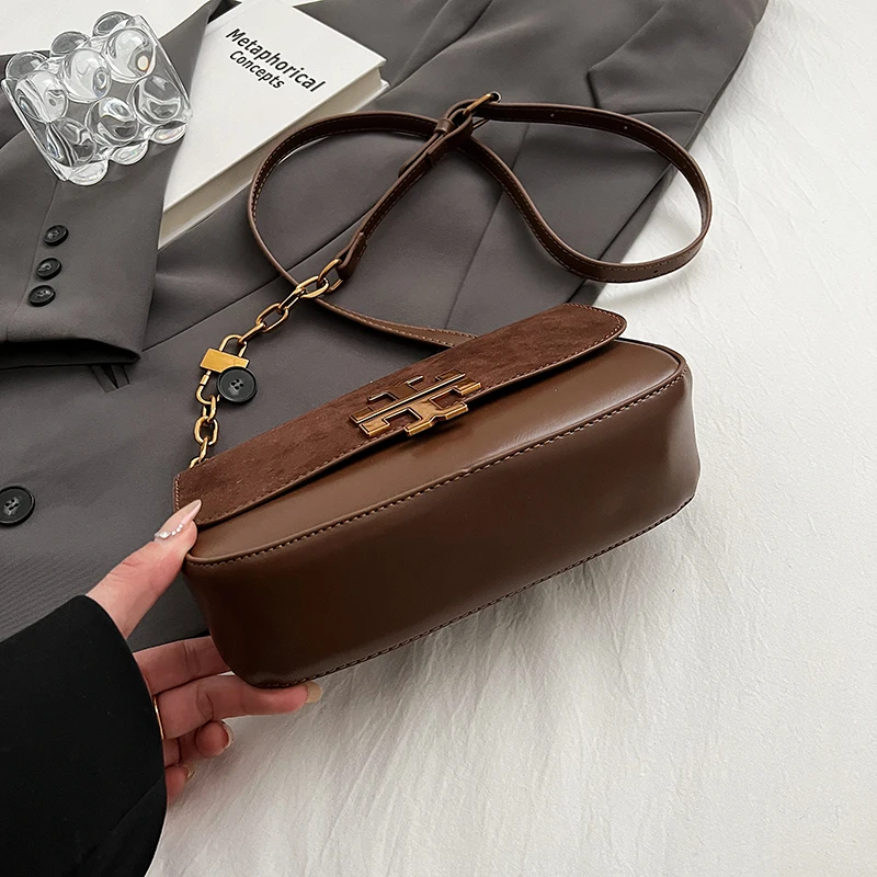 กระเป๋าสะพายข้างสายโซ่ผู้หญิงหนัง PU คุณภาพสูง กระเป๋าสตางค์สำหรับงานปาร์ตี้สุดอินเทรนด์ กระเป๋าสะพายไหล่ผู้หญิงแบบคลาสสิกและสะดวกสบาย